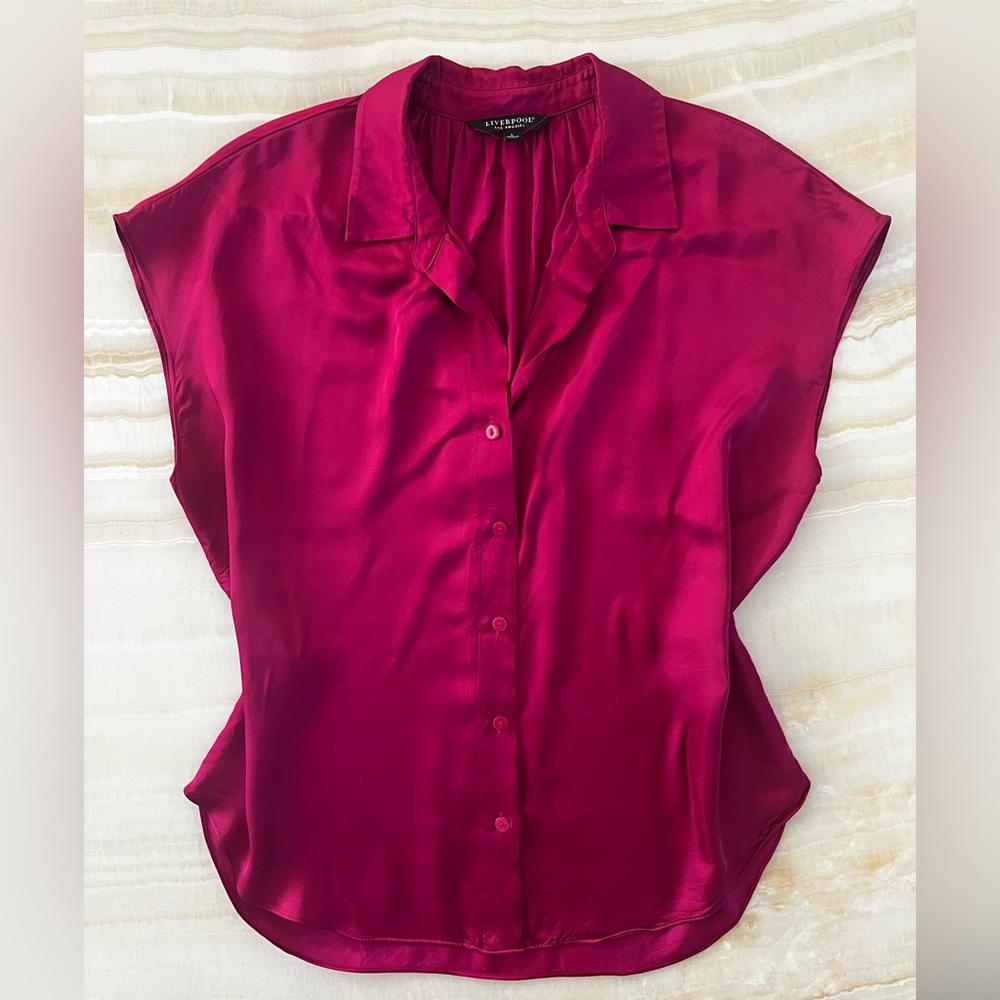 Liverpool Los Angeles Fuchsia Cap Sleeve Satin Finish Blouse | Large